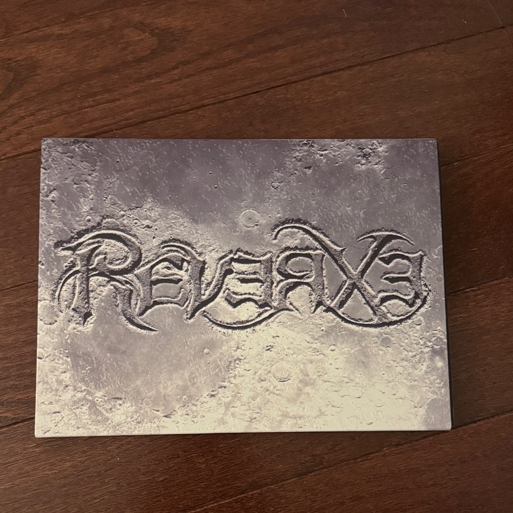 EXO 8th Album Reverxe - Picture 2 of 2